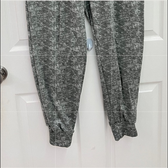 Size: L/XL   Color: Grey - Picture 2 of 3